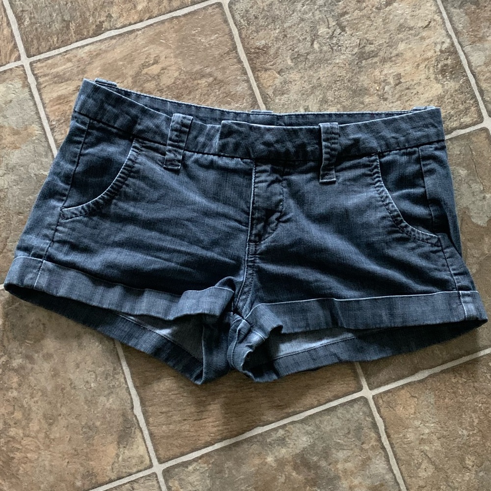 🤩FREE* Forever 21 shorts